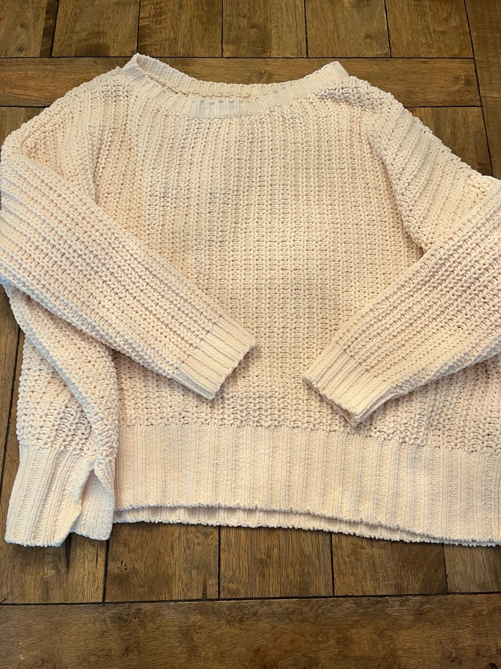 American Eagle Outfitters Cream Chunky Crewneck Sweater size Medium
